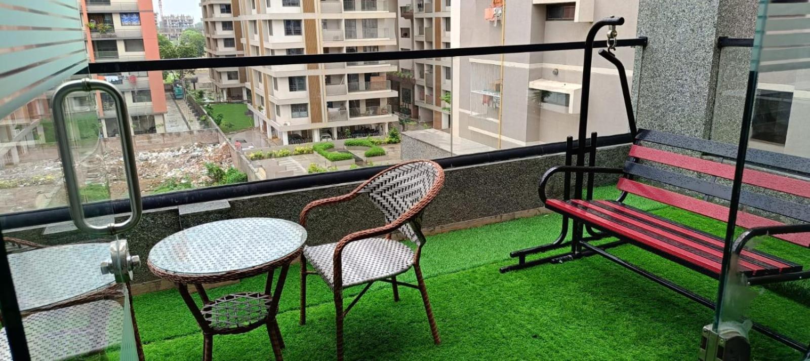 Hotel Royal Square Gandhinagar Bagian luar foto