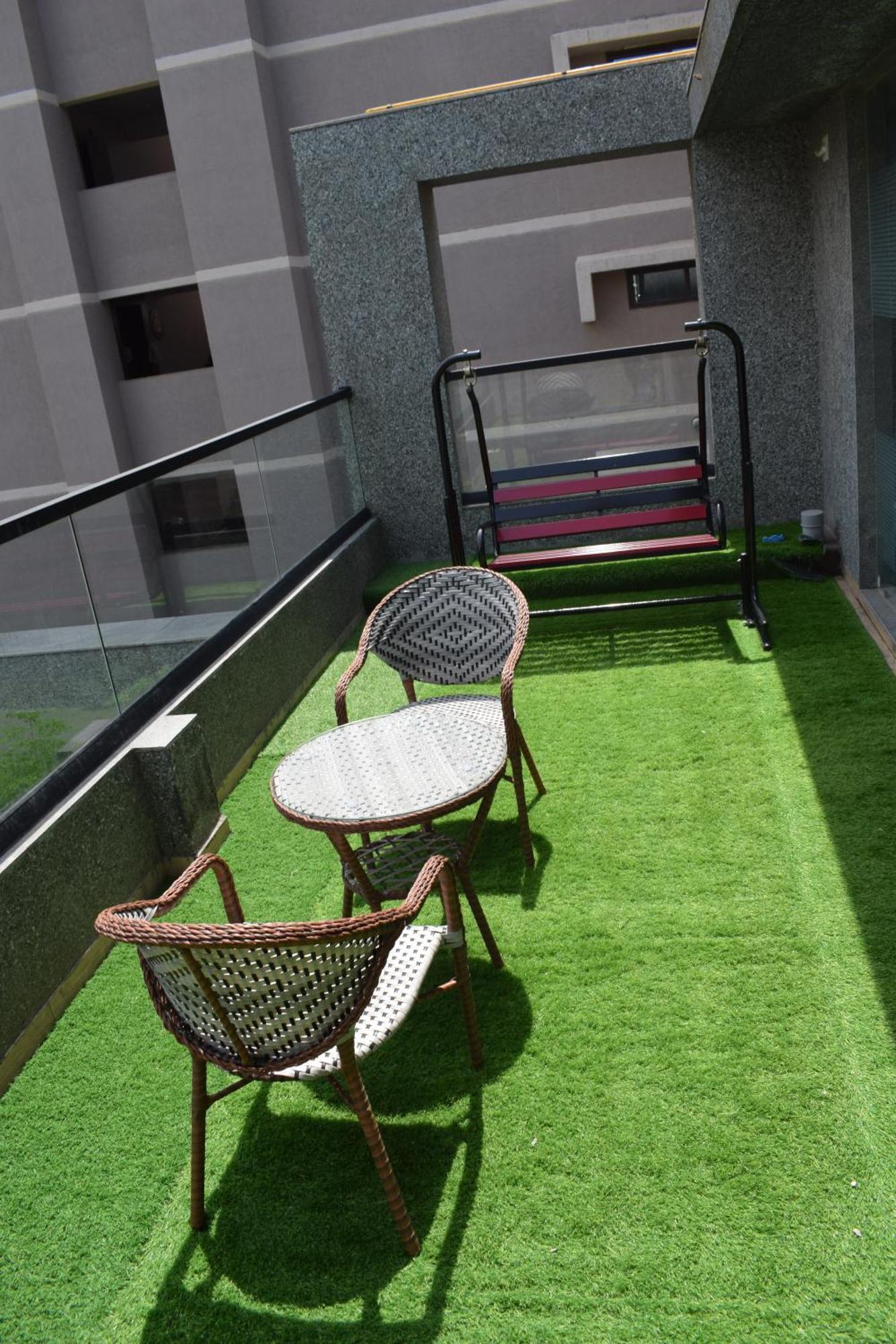 Hotel Royal Square Gandhinagar Bagian luar foto